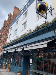View of The Globe pub next to Baker Street