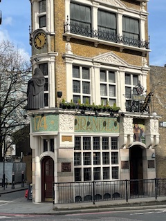 Exterior of Black Friar pub