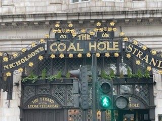 Front view Coal Hole pub