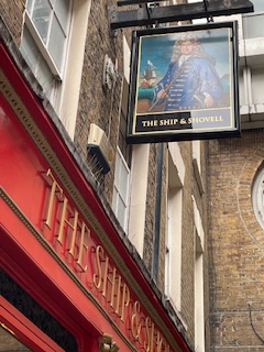 Pub sign Ship & Shovell pub
