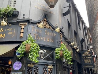 Outside view Ships Tavern